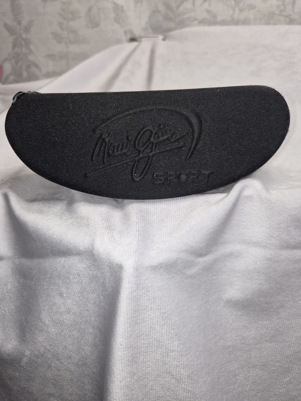Genuine Maui Jim Black Hard Shell Sunglasses Eyeglasses Case Zip Travel Case